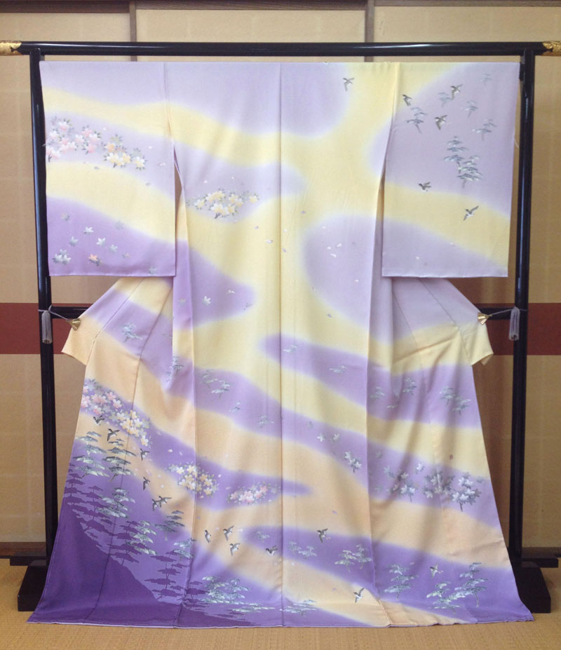 Kaga-Yuzen Ceremonial Kimono “Sunrise Glow” by Kunichika Tsurumi